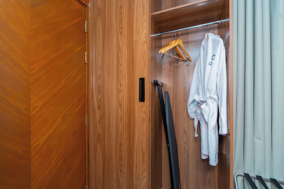 Superior Double Room | Safe