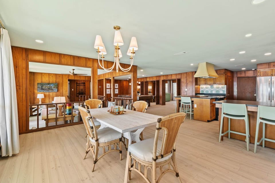 Open concept kitchen/living/dining 