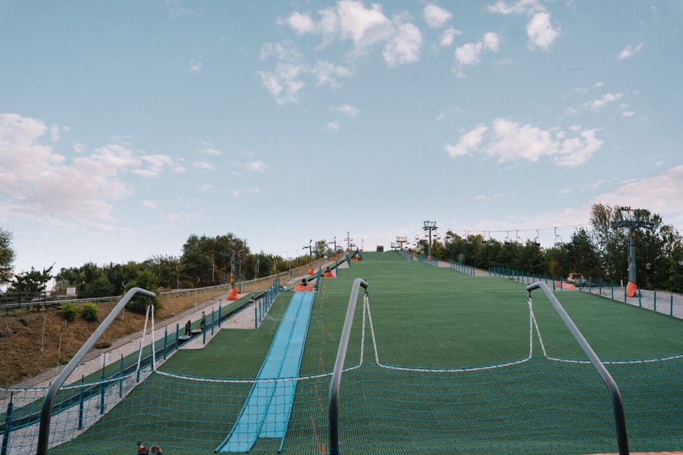 Szczęśliwicki Park nearby with Year-Round Ski Slope | Book Now with RENTUJEMY.COM