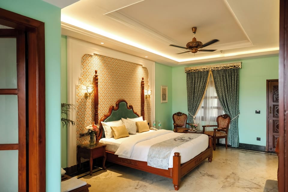Superior Double Room, 1 King Bed, City View | In-room safe, WiFi (free)