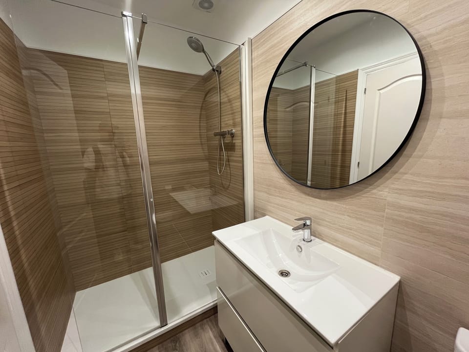 Economy Double or Twin Room, City View | Bathroom | Shower, hair dryer, towels, soap