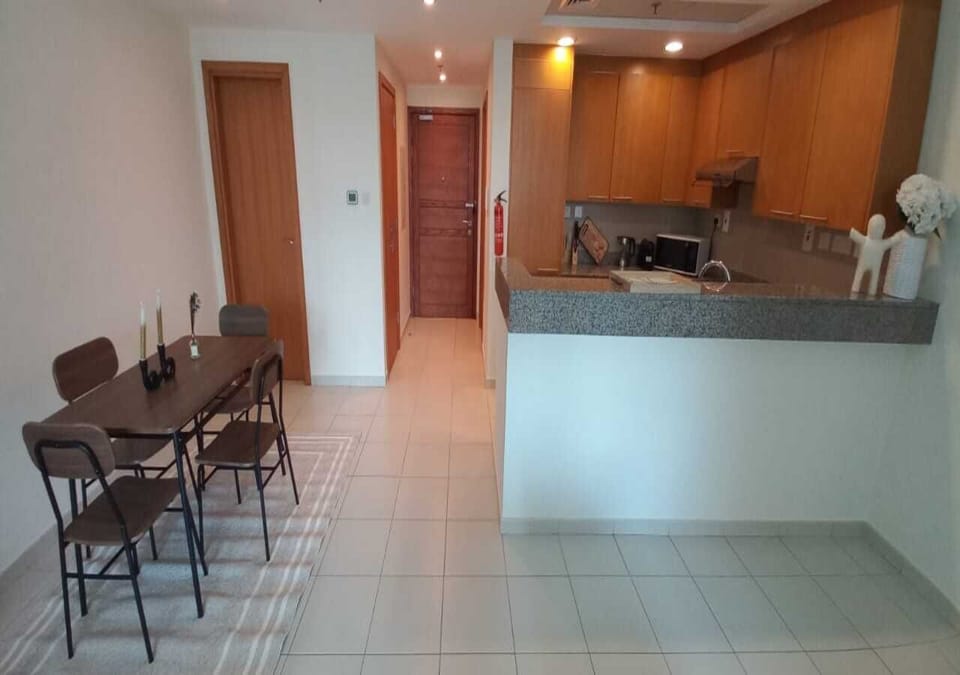 Comfort Apartment, Canal View | Shared kitchen