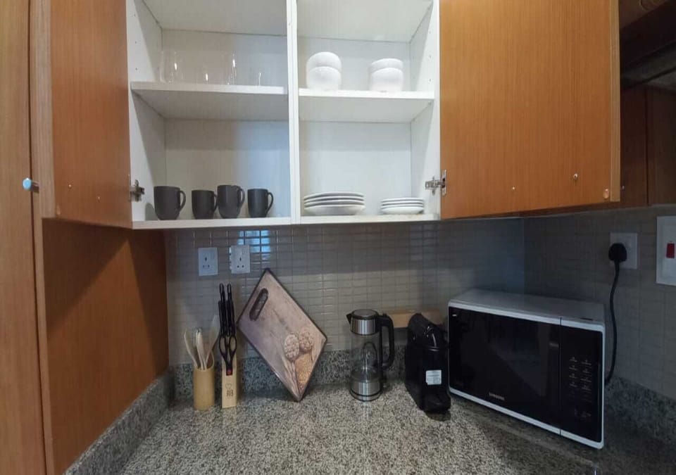 Comfort Apartment, Canal View | Private kitchen