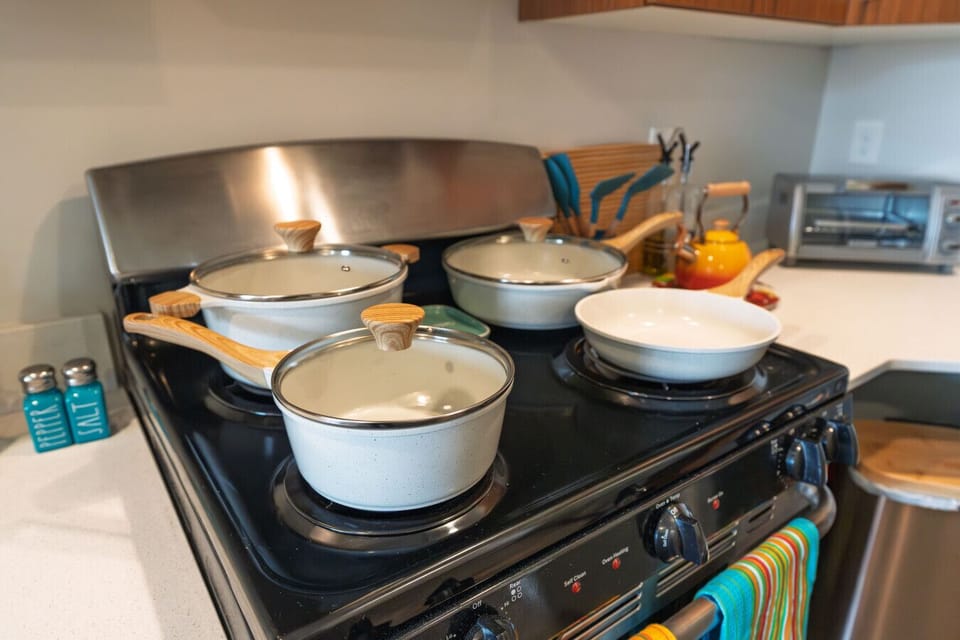 Cook like home in a spacious kitchen setup 👩‍🍳