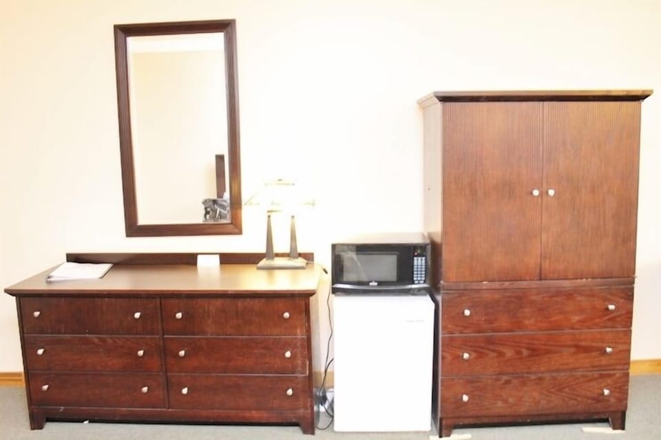 Room, Private Bathroom (Lodge Rooms) | Room amenity