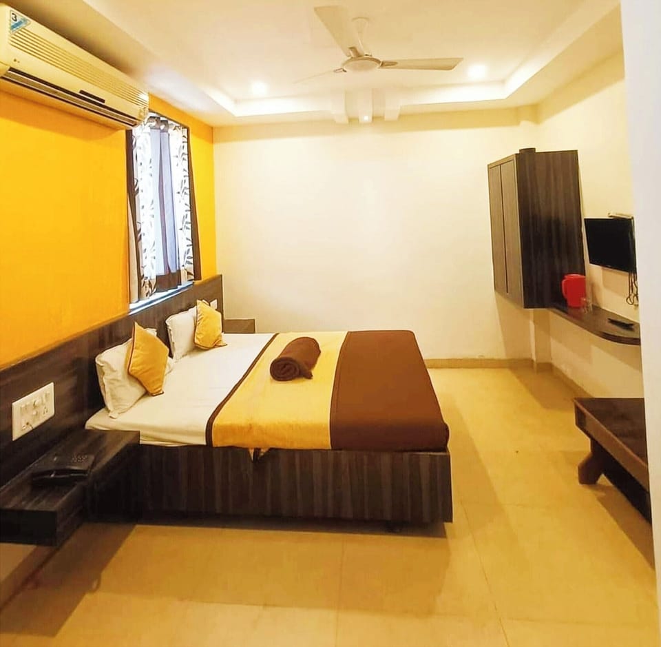 Deluxe Double Room | Soundproofing, free WiFi, bed sheets
