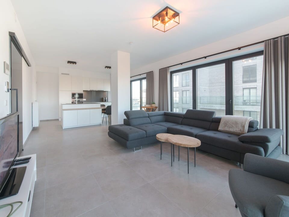 Couch, Furniture, Table, Comfort, Lighting, Interior Design, Wood, Studio Couch, Building, Architecture