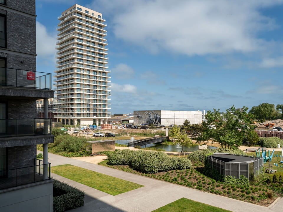 Daytime, Apartment, Condominium, Tower, Urban Design, Metropolitan Area, Commercial Building, Skyscraper, Metropolis