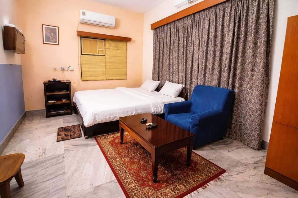 Deluxe Double Room, City View | In-room safe, soundproofing, free WiFi