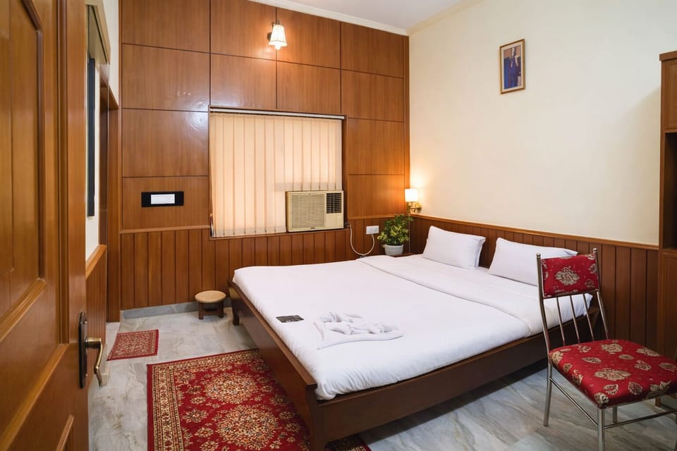 Deluxe Double Room, City View | In-room safe, soundproofing, free WiFi