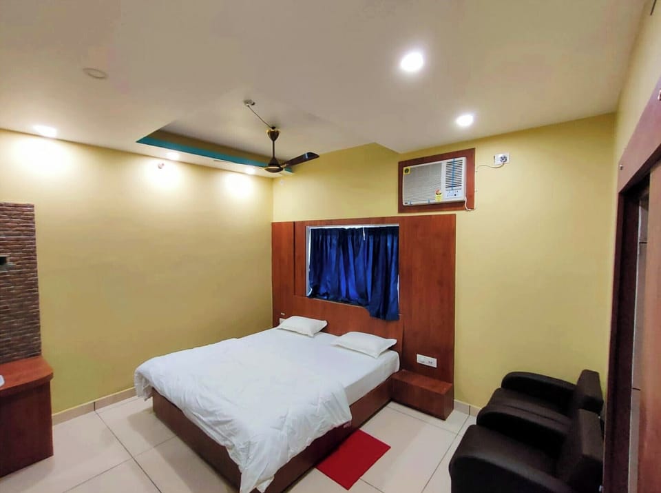 Soundproofing, free WiFi, bed sheets