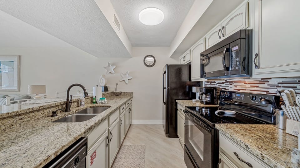 Very nice kitchen with updated counters and appliances