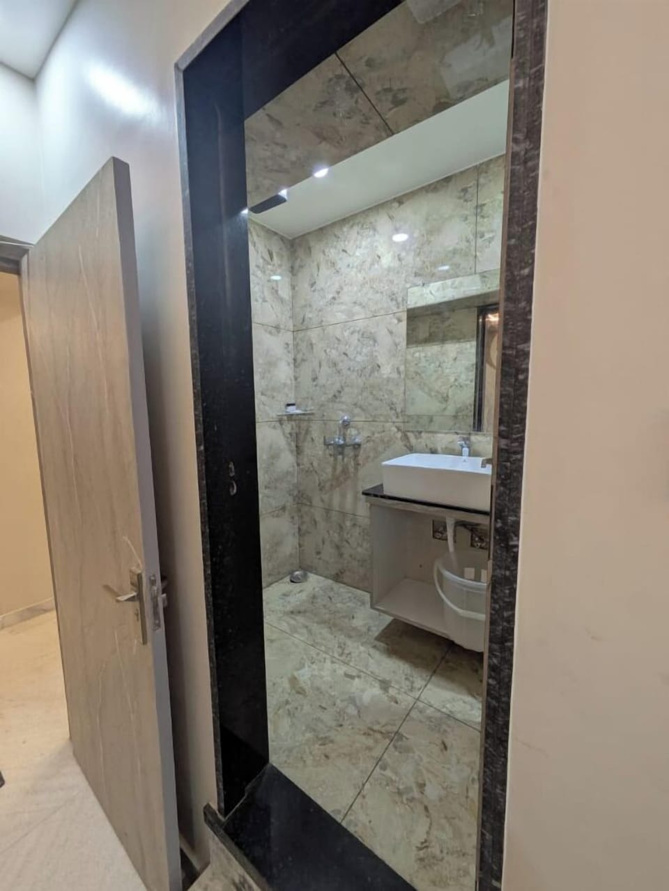 Deluxe Double Room, City View | Bathroom | Shower, free toiletries, towels, soap