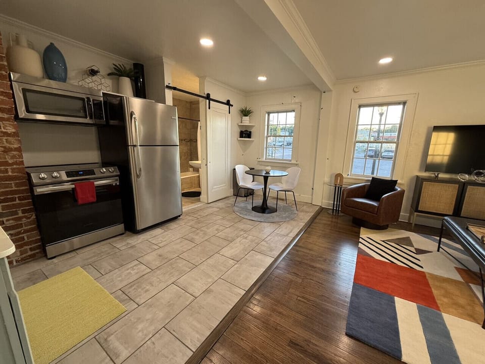Dining table in the kitchen seats 2.