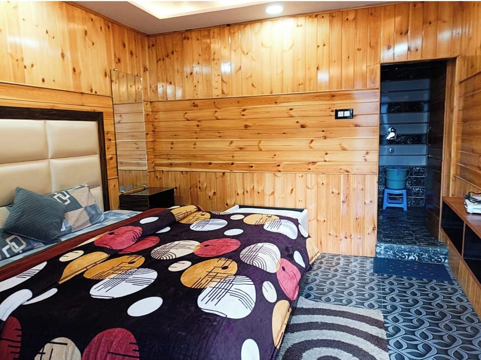 Superior Double Room | In-room safe, soundproofing, free WiFi, bed sheets