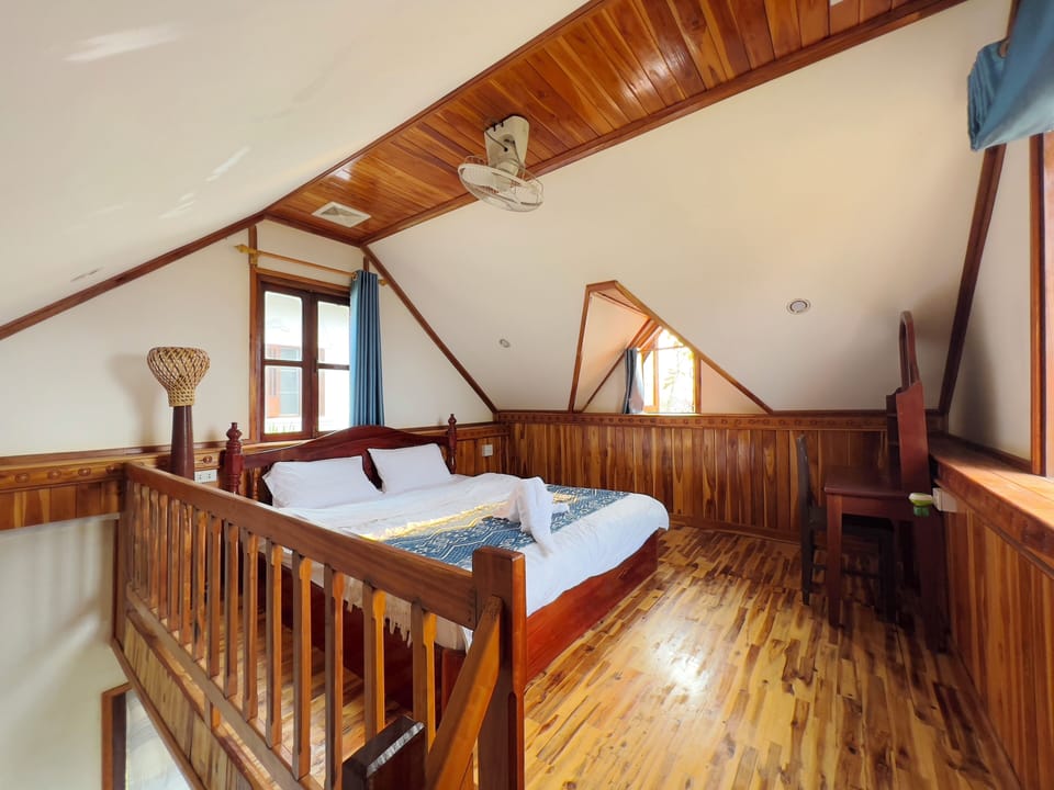 Deluxe Studio, Garden View | Individually decorated, individually furnished, desk, blackout drapes