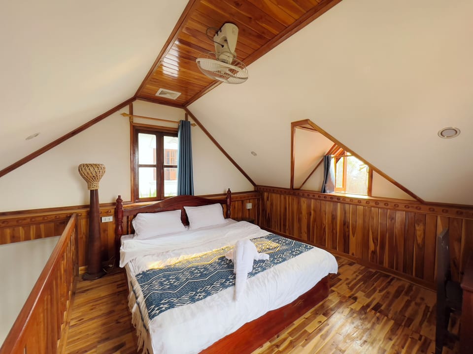 Deluxe Studio, Garden View | Individually decorated, individually furnished, desk, blackout drapes