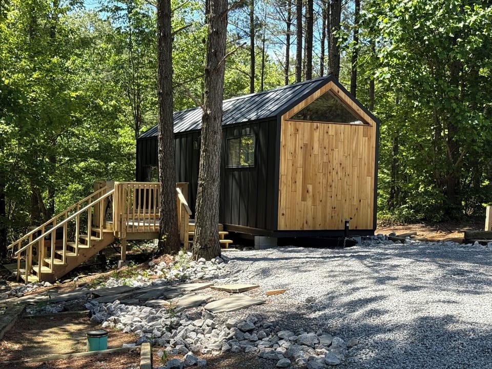 CABIN 28 EXTERIOR