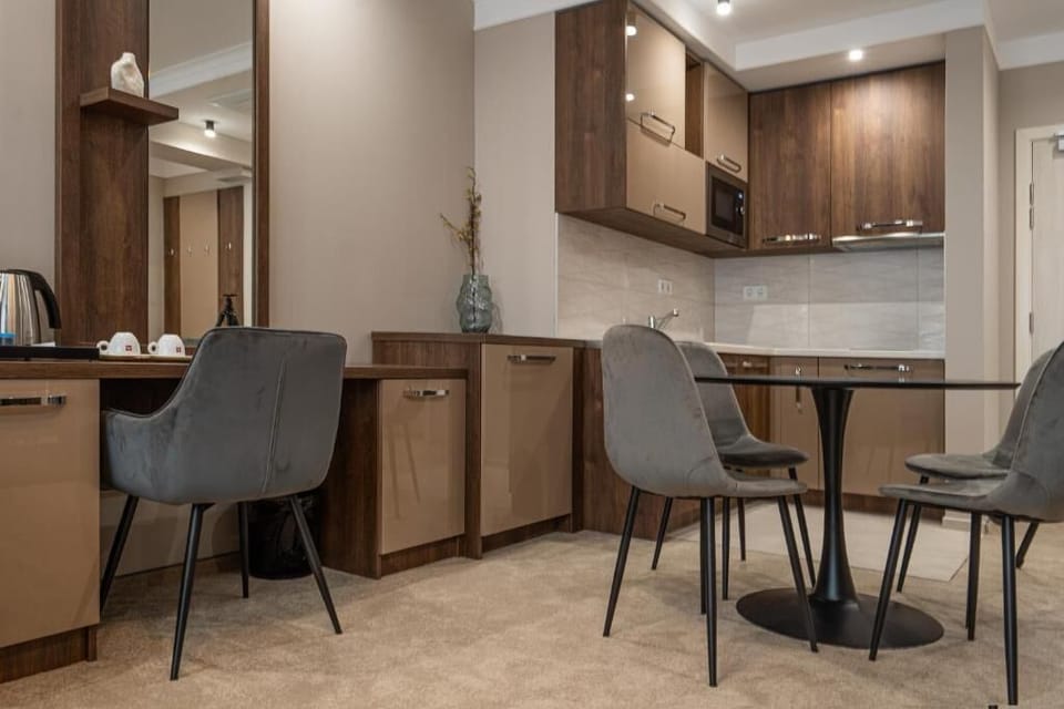 Family Apartment, Balcony | Private kitchen