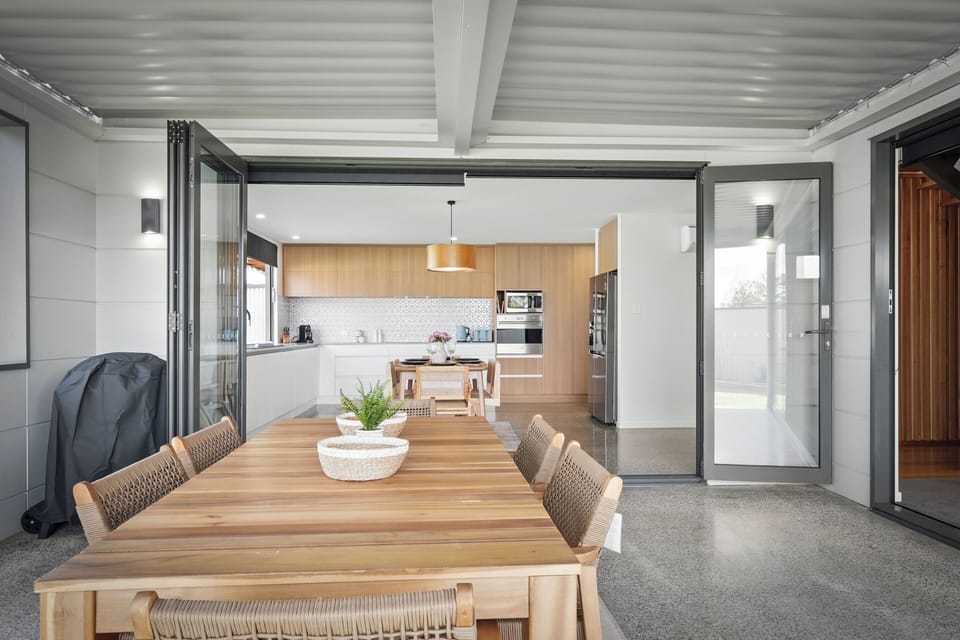 Luxury House, Beach View | Dining room