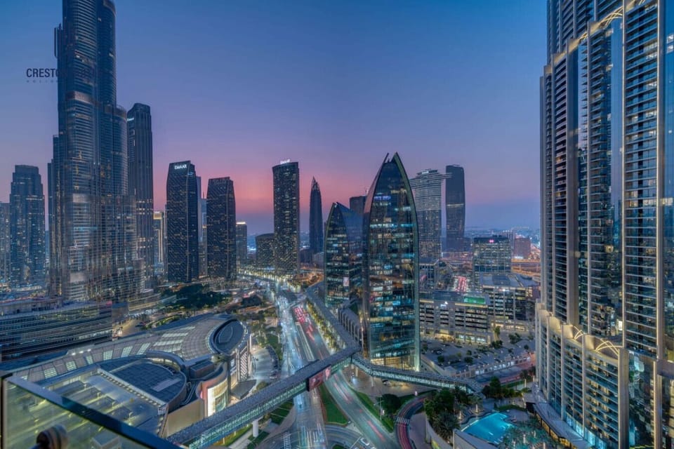 Balcony with Burj Khalifa View – Each balcony may vary slightly in layout or furniture arrangement compared to the photos, but all guarantee an uninterrupted, breathtaking 100% view of the iconic Burj Khalifa.