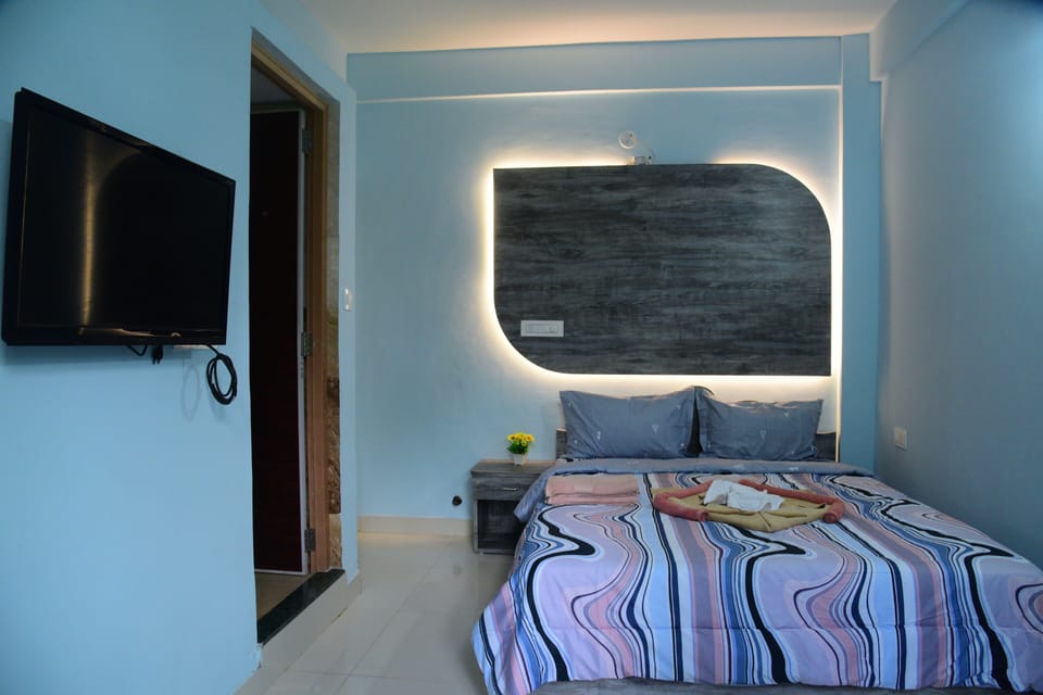 Deluxe Double Room, Balcony, Garden View | Free WiFi