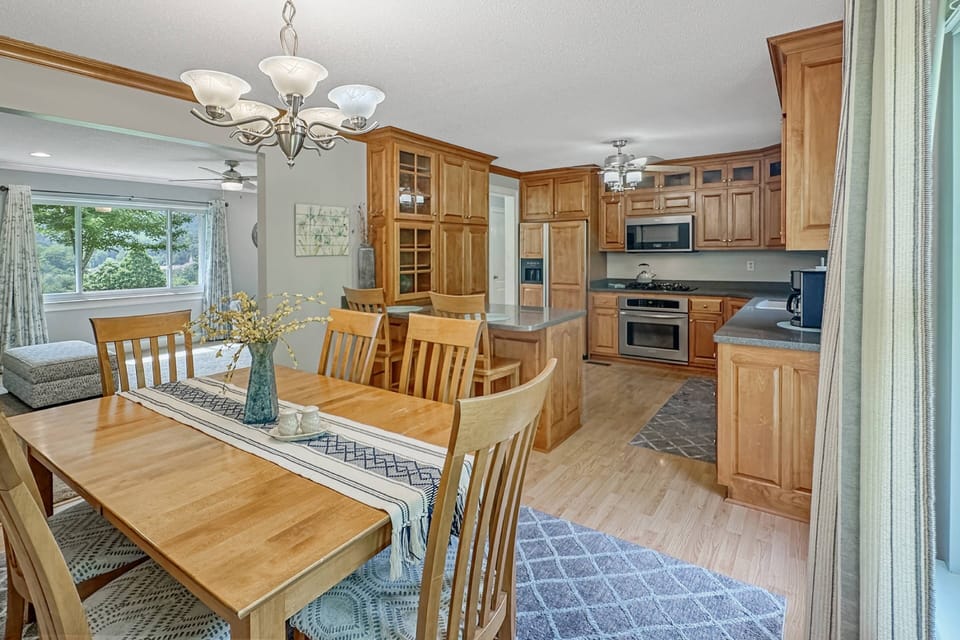 Fully stocked eat-in kitchen and bar seating - great time for family and friends to gather