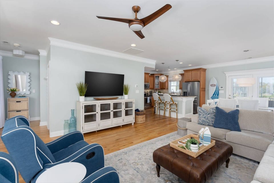 Expansive living area off the Kitchen