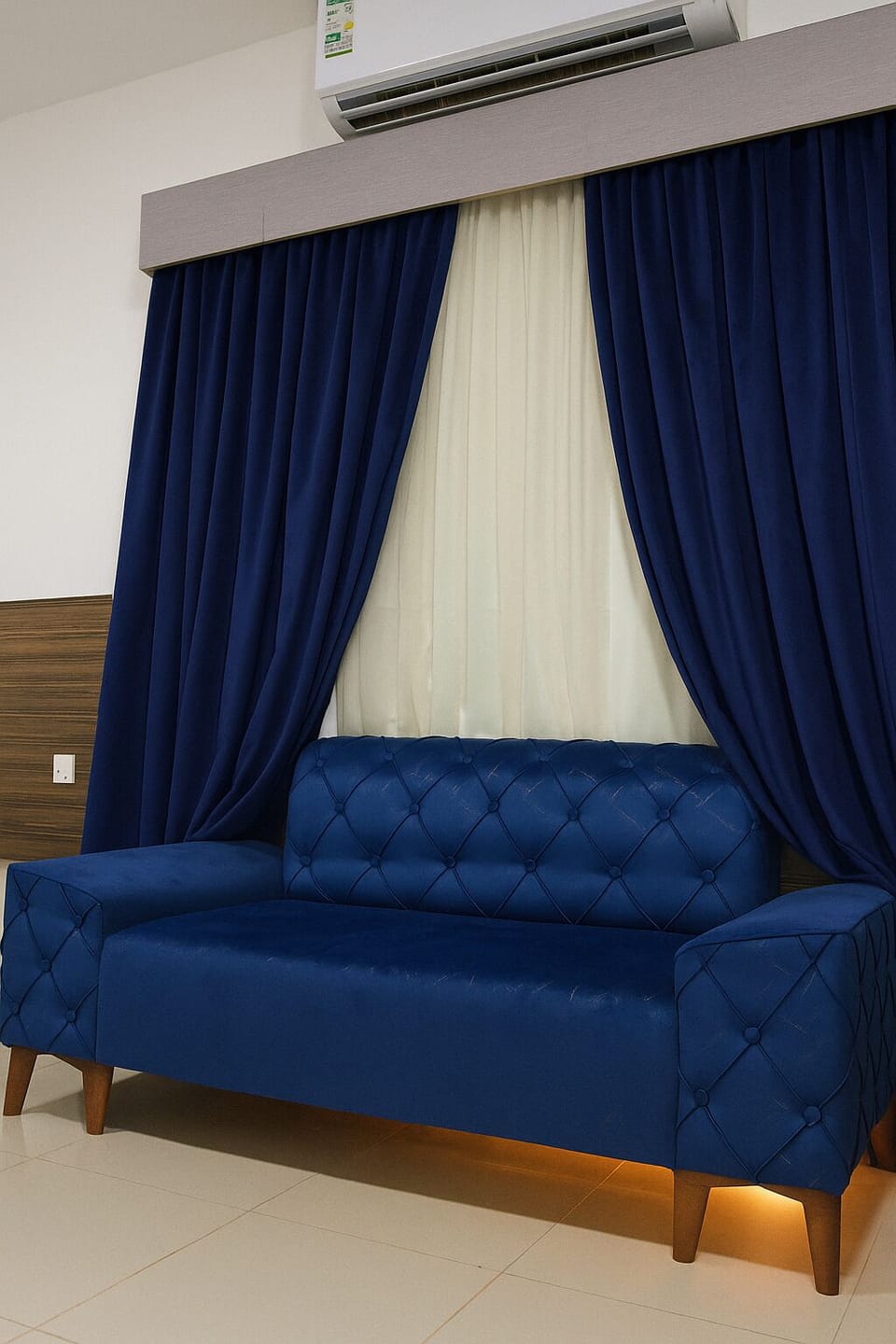 Standard Single Room | In-room safe, desk, laptop workspace, soundproofing