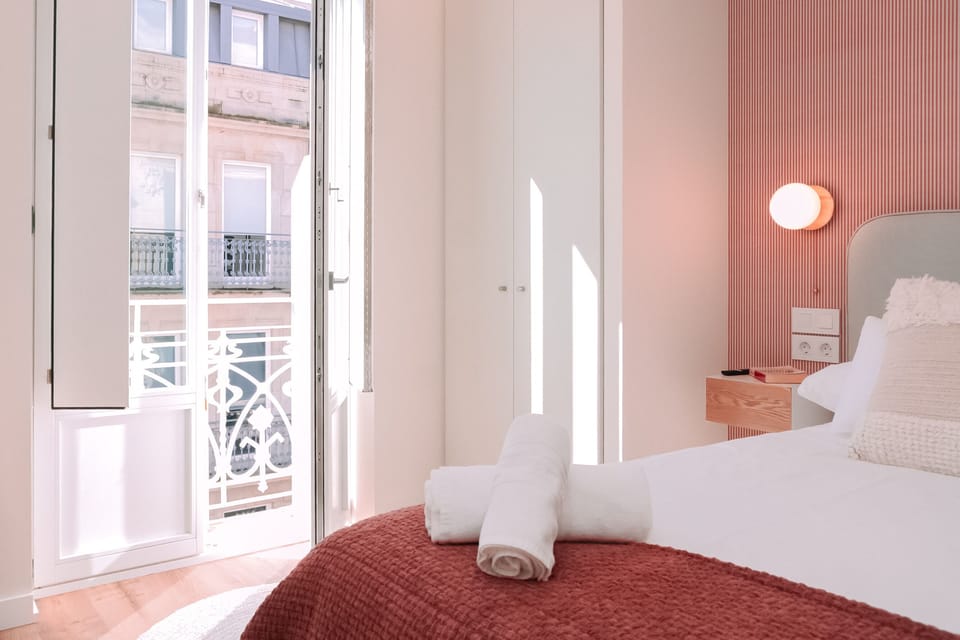Comfort Twin Room, City View | Individually decorated, desk, free WiFi, bed sheets