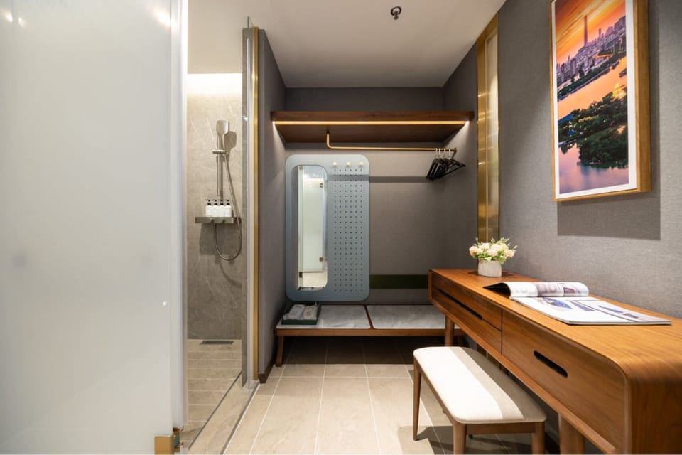 Executive Double Room | Bathroom | Shower, hair dryer, slippers, towels