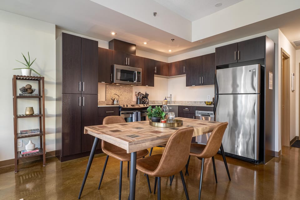 Full kitchen with everything you need 