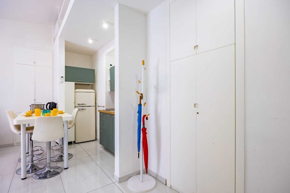Comfort Apartment, City View | Living area | Flat-screen TV