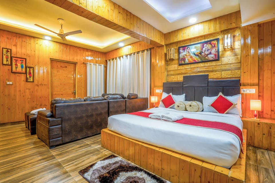 Studio Suite | In-room safe, iron/ironing board