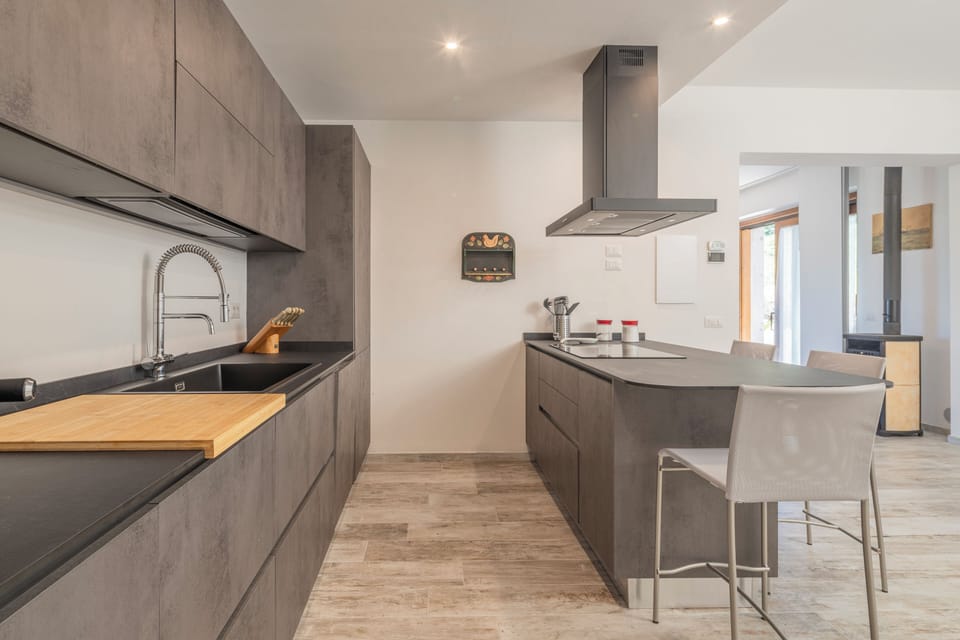 House, Patio, Hill View | Private kitchen | Fridge, oven, stovetop, dishwasher