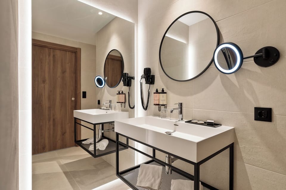 Hair dryer, towels, soap, shampoo