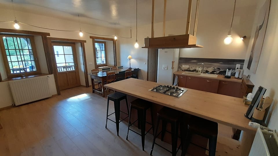 Kitchen dining room