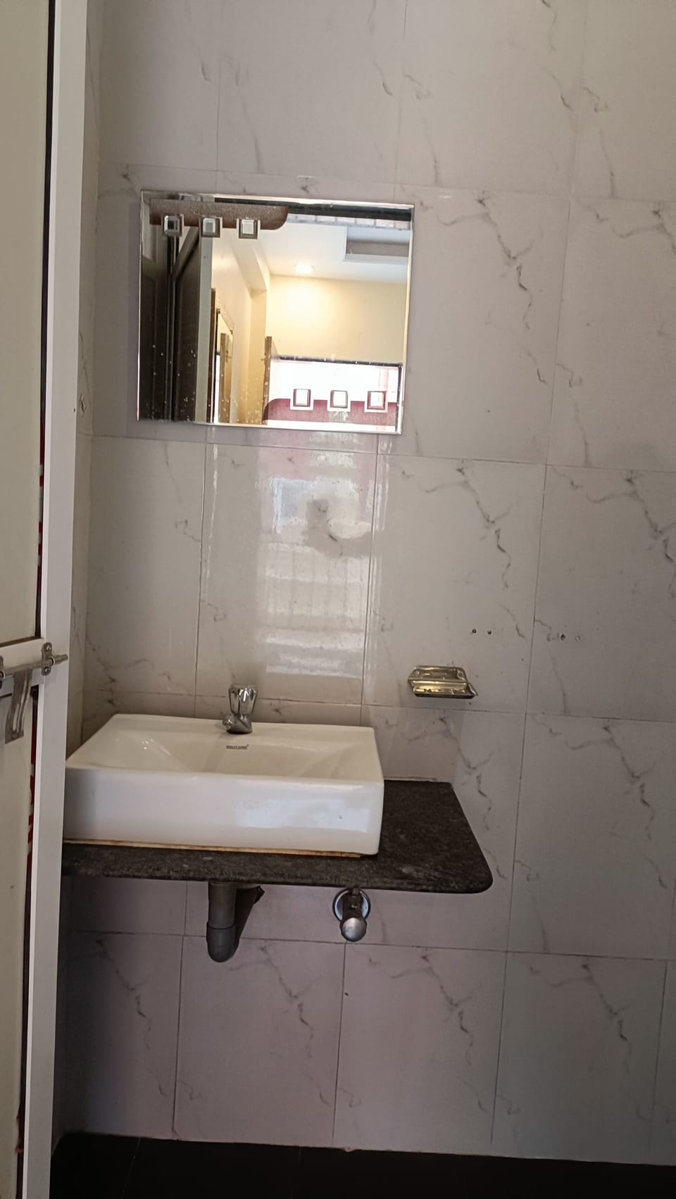 Shower, free toiletries, towels, soap