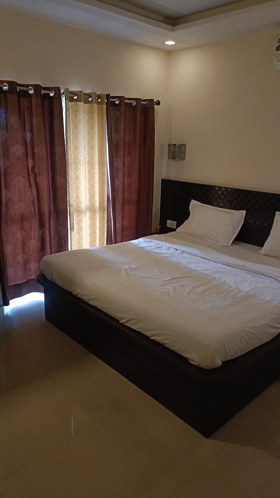 Family Room | Free WiFi