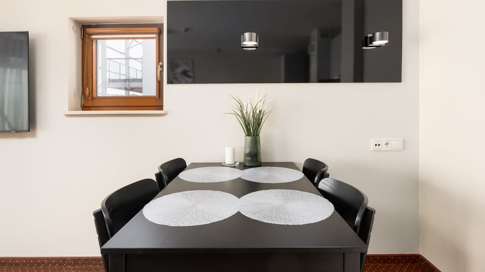 Apartament (328) | Living area | Flat-screen TV