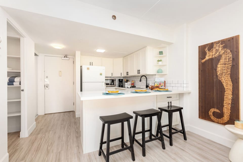 Pull up a stool and enjoy island-style dining right at home