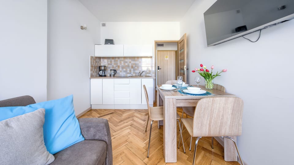 Apartment (303) | Living area | Flat-screen TV