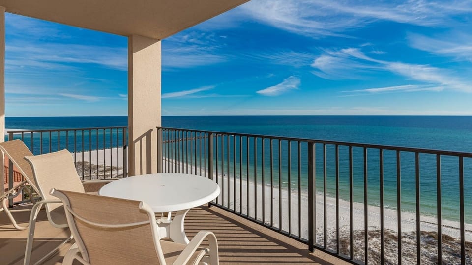Condo, 3 Bedrooms | Property grounds