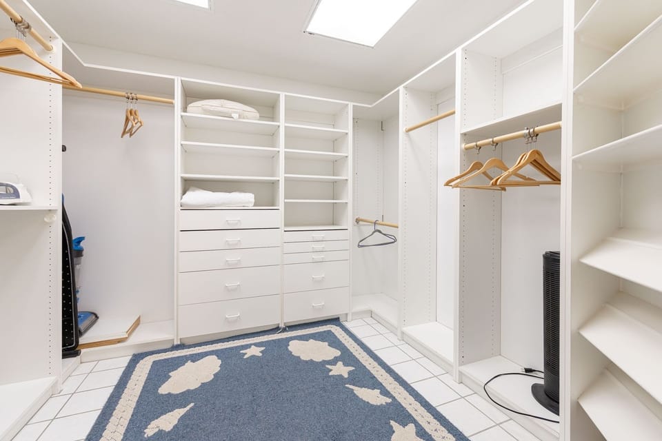 Condo, 3 Bedrooms | Interior
