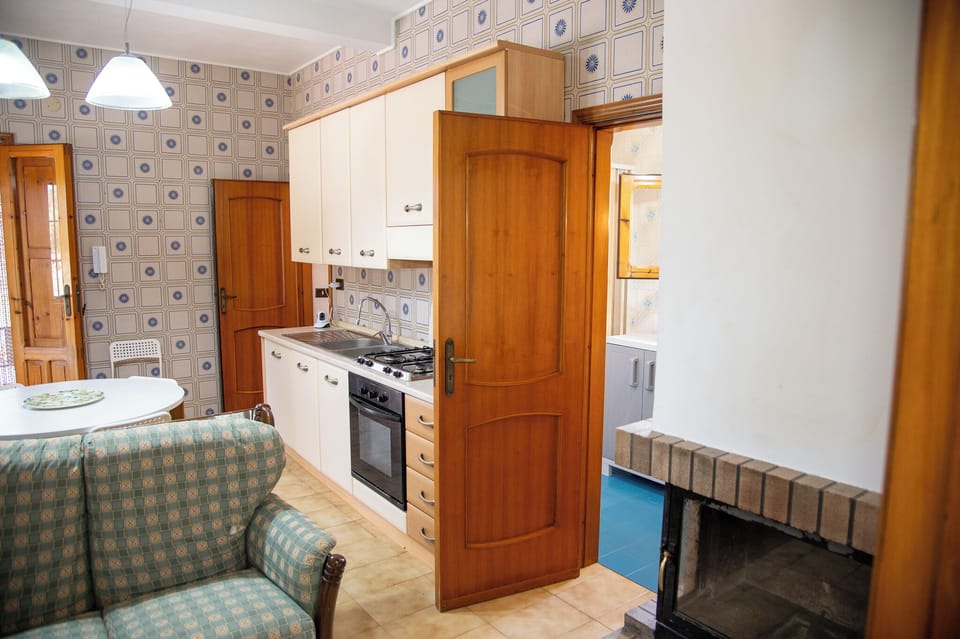 Villa | Private kitchen | Coffee/tea maker, electric kettle