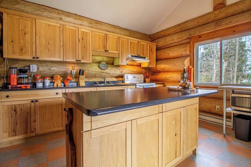 Kitchen - new appliances coming soon!