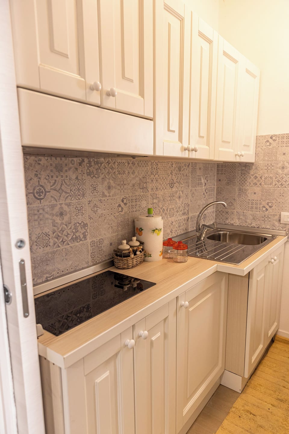 Classic Apartment | Private kitchen | Highchair