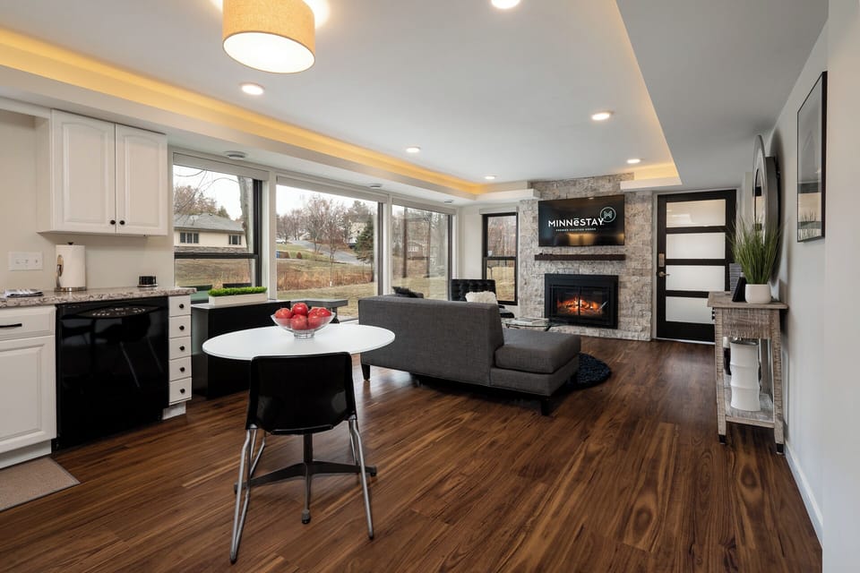 Bassett Creek Retreat Cottage in Golden Valley