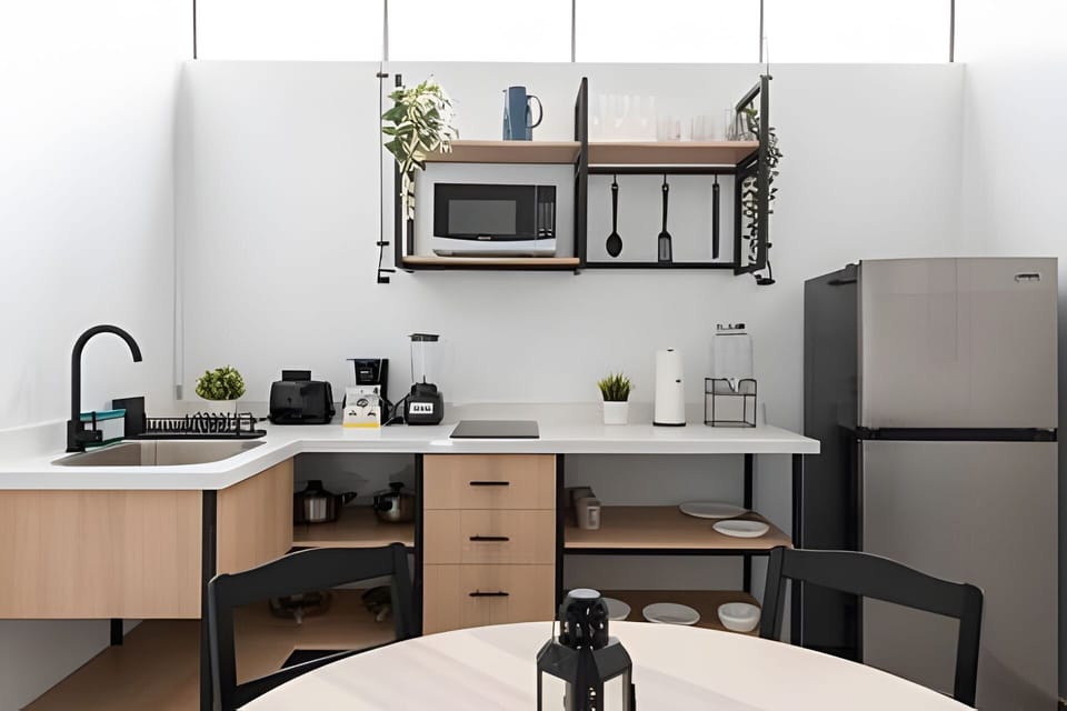 Kitchen or kitchenette