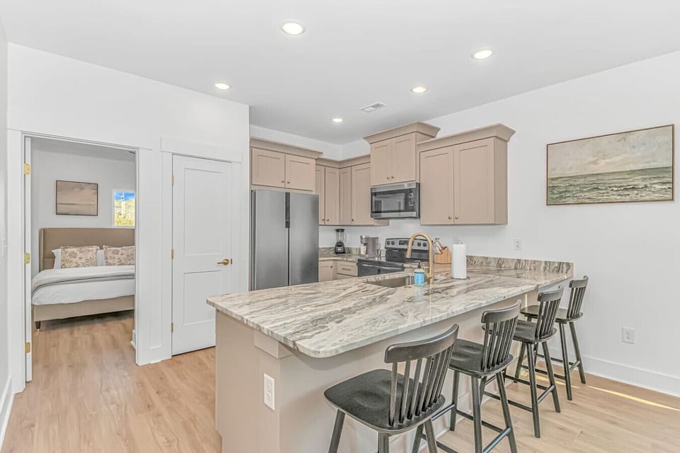 Dining Area/Kitchen